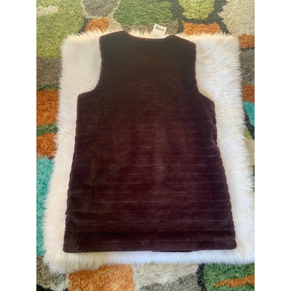 Next fuzzy vest - Picture 8 of 8